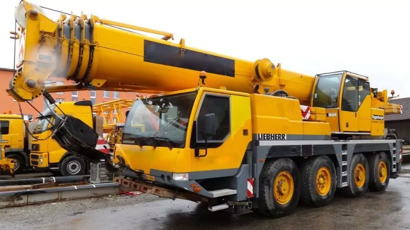 Автокран 90 тонн LIEBHERR LTM 1090