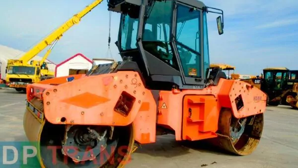 Каток Hamm HD120V
