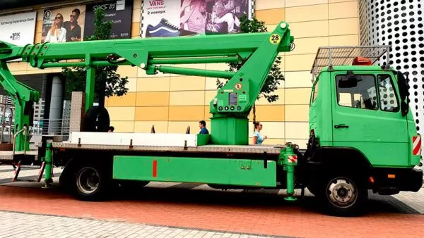 Mercedes телескоп 28 метров