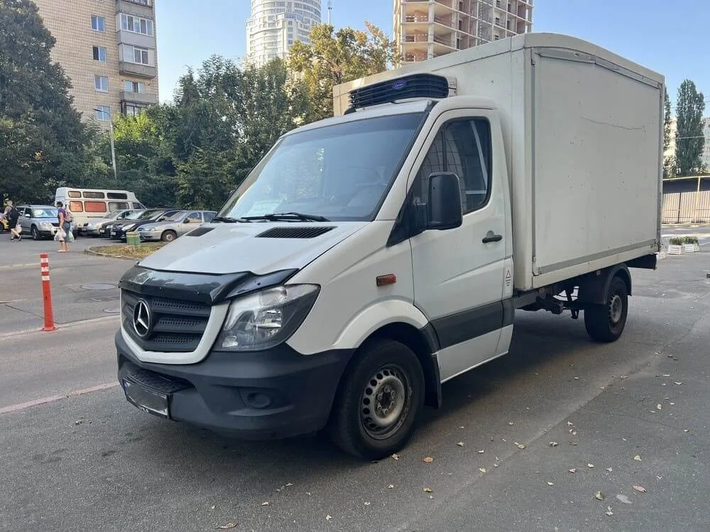 Аренда рефрижератора 1,5 тонн Mercedes-Benz Sprinter