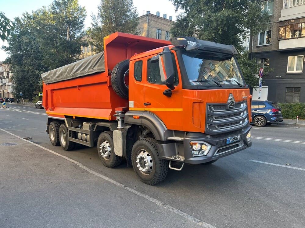 Самосвал 8×4 HOWO