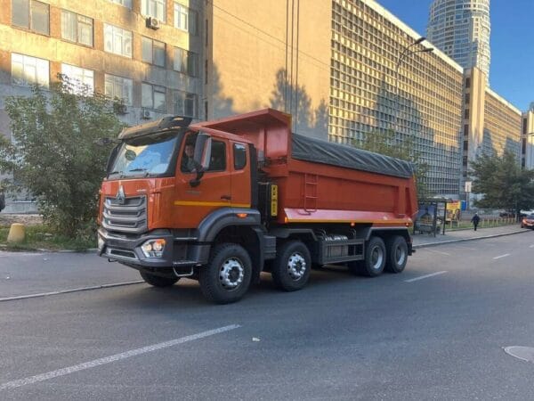 Самосвал 8×4 HOWO