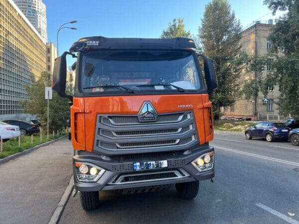 Самосвал 8×4 HOWO