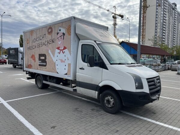 Ізотермічний фургон з гідробортом Volkswagen Crafter