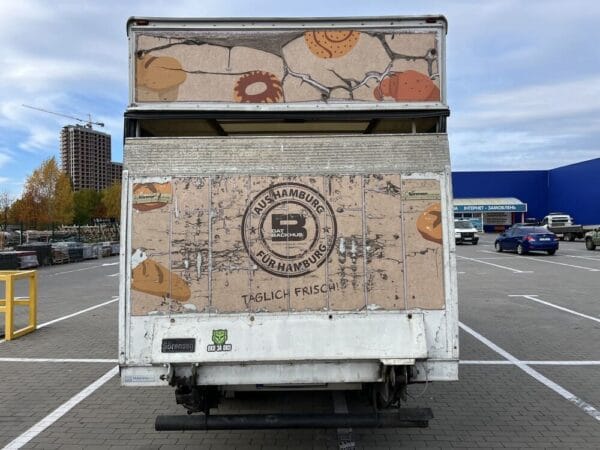 Ізотермічний фургон з гідробортом Volkswagen Crafter