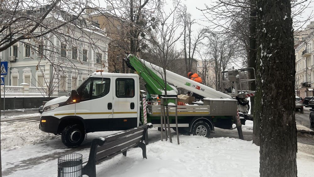 Автовишка Iveco Daily 20 метрів